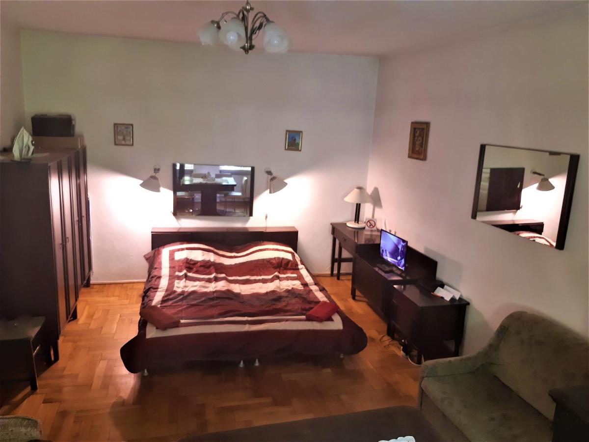 Florianska Old Town Apartment คราคูฟ ภายนอก รูปภาพ