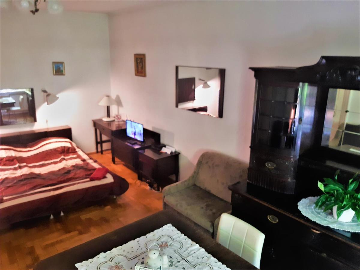 Florianska Old Town Apartment คราคูฟ ภายนอก รูปภาพ